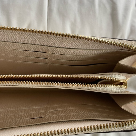 Coach leather white/chalk colored crossbody bag and wallet - Picture 6 of 7